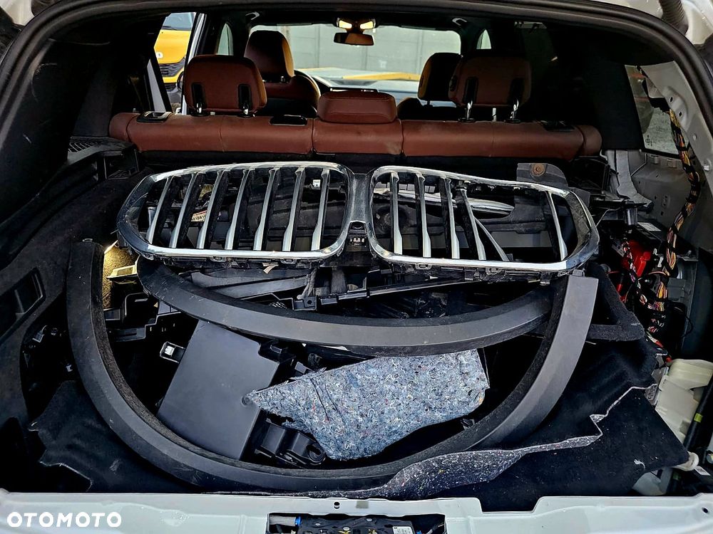 BMW X5 xDrive40i xLine - 28