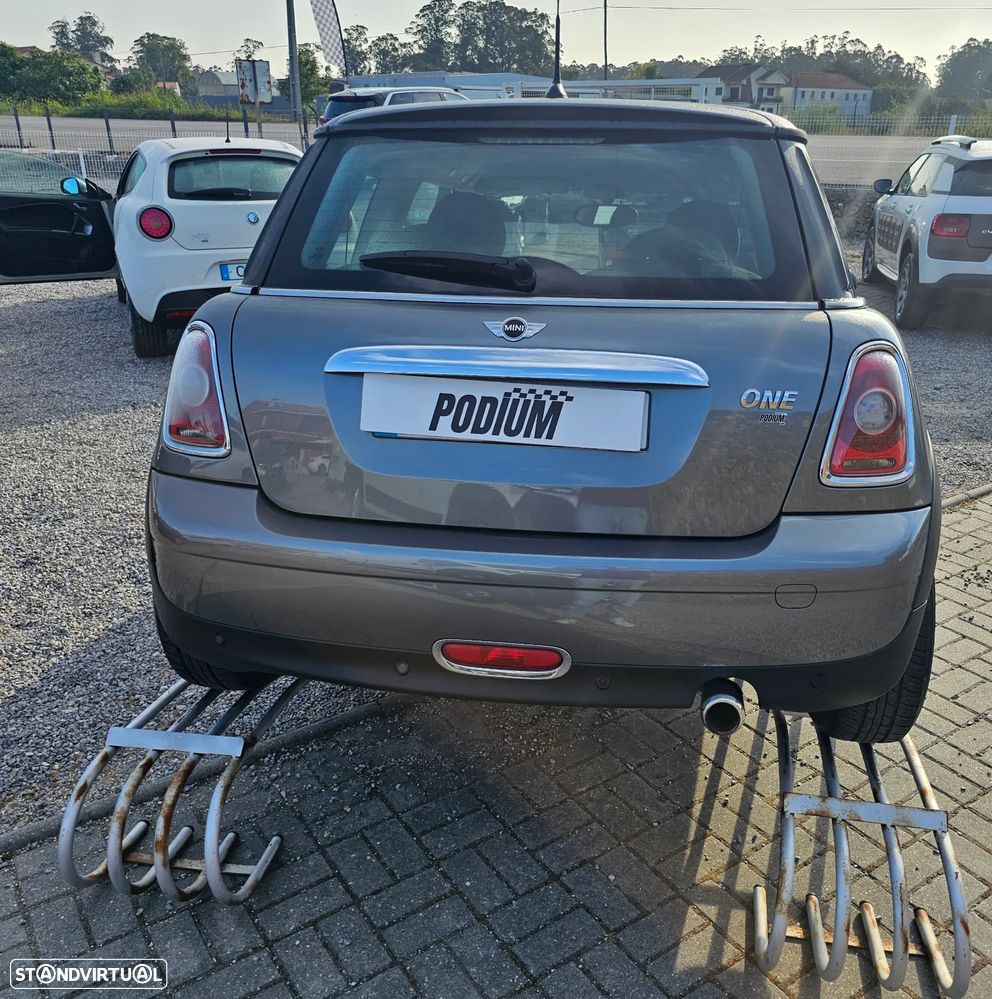 MINI 3 Portas One - 10