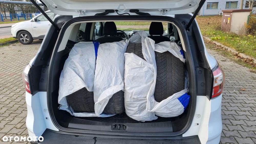 Ford Kuga 2.0 TDCi 4x2 Cool & Connect - 6