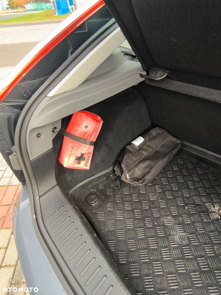 Ford Focus 1.8 FF Ghia - 18