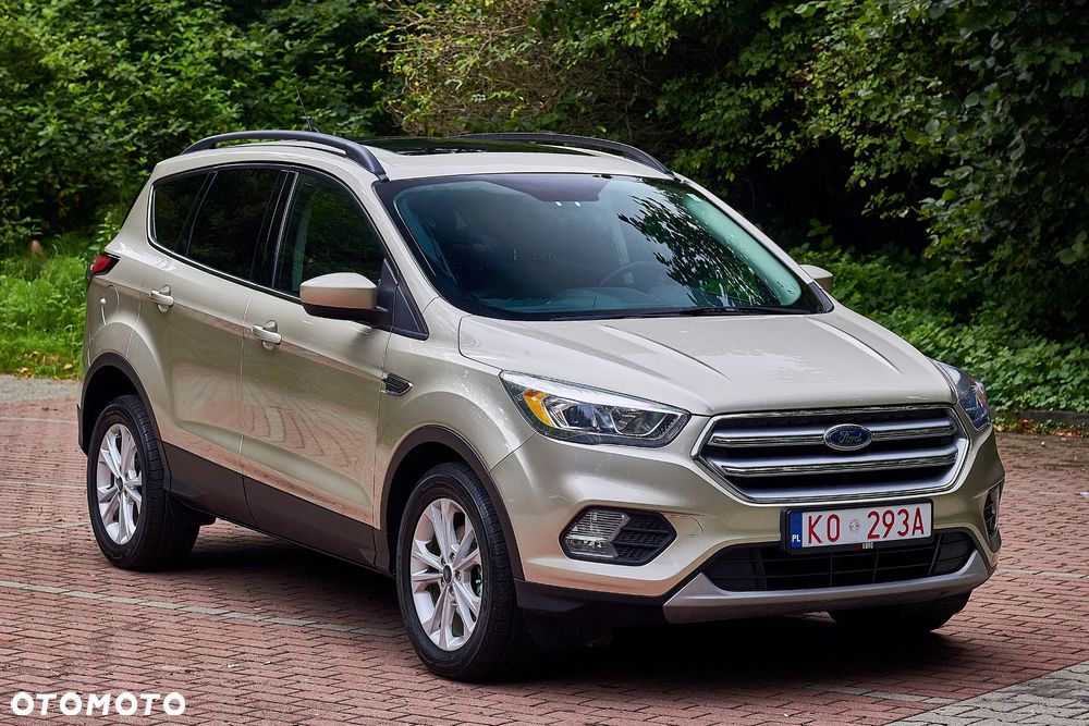 Ford Kuga - 2