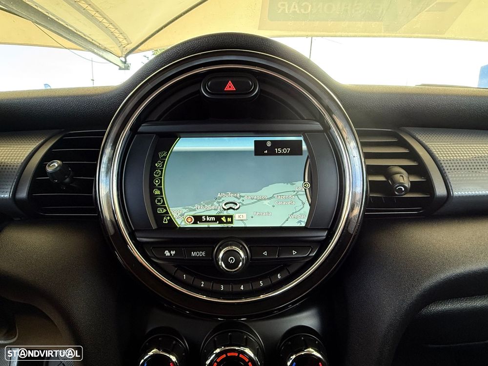 MINI 3 Portas Cooper Auto - 26