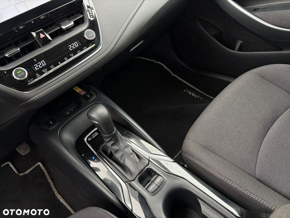 Toyota Corolla - 22