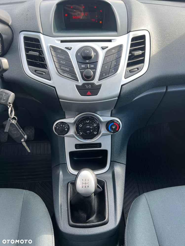 Ford Fiesta 1.25 Ambiente - 11