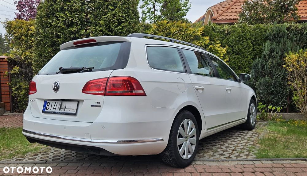 Volkswagen Passat 1.6 TDI BlueMotion Technology Comfortline - 4