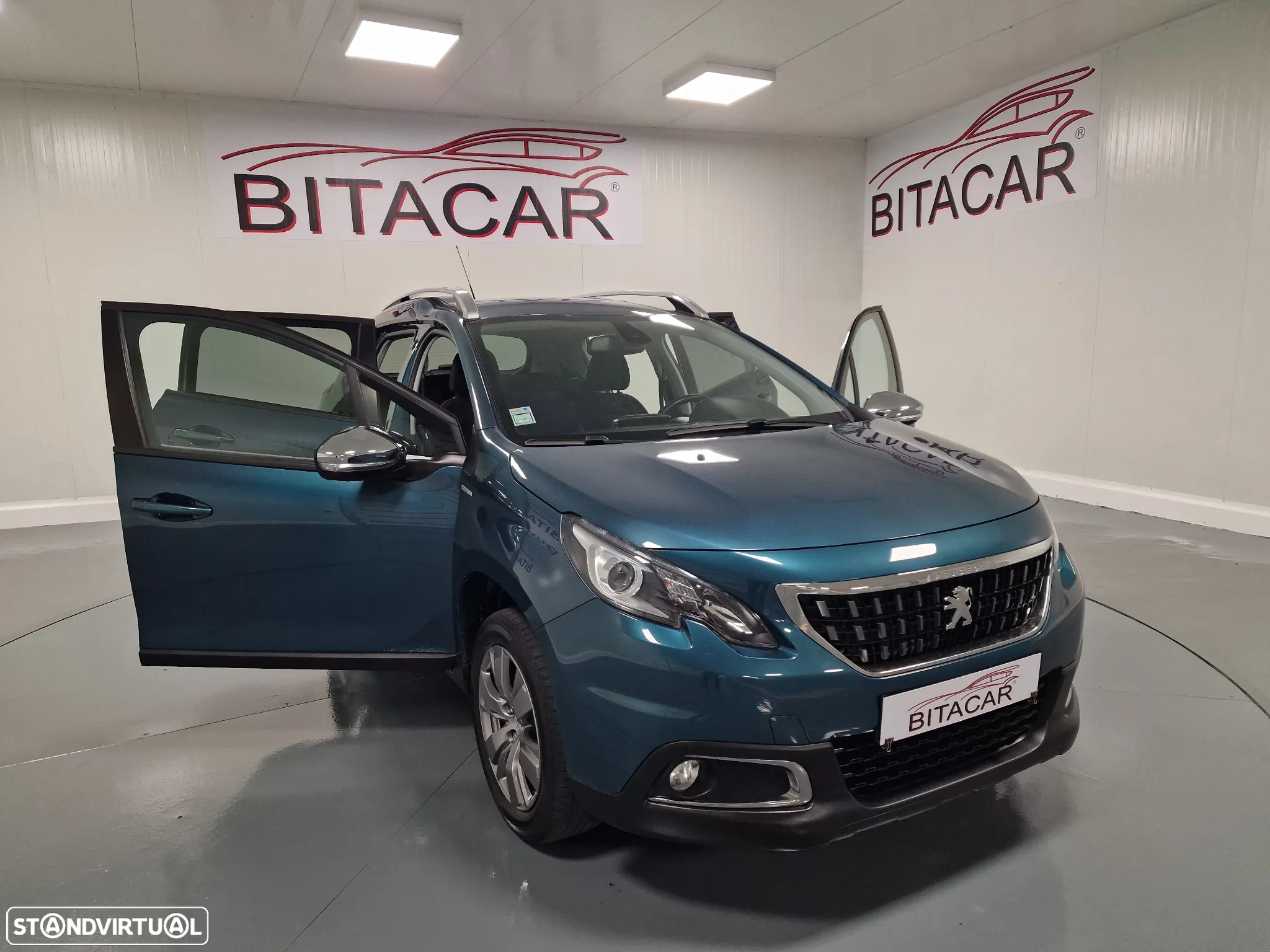 Peugeot 2008 1.2 PureTech Style - 12