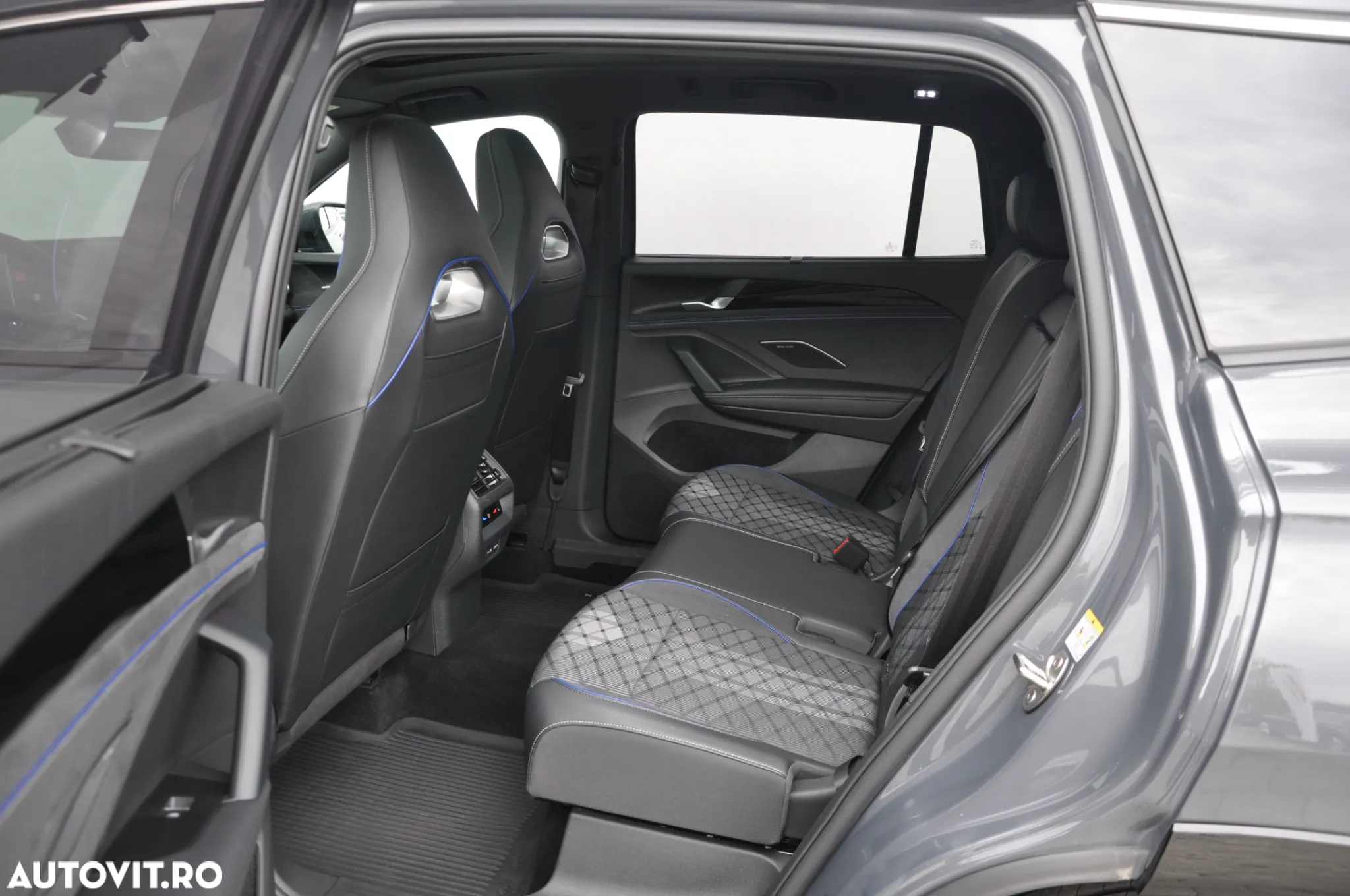 Volkswagen Tayron 2.0 TDI 4Motion DSG R-Line - 35