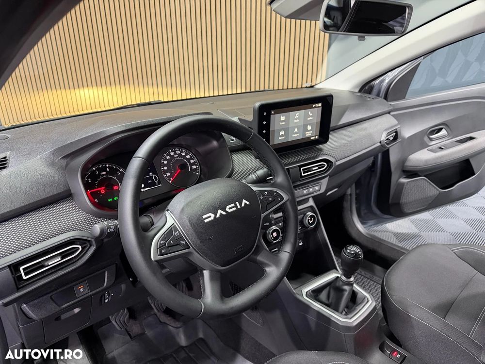 Dacia Logan TCe 90 MT6 Journey - 14