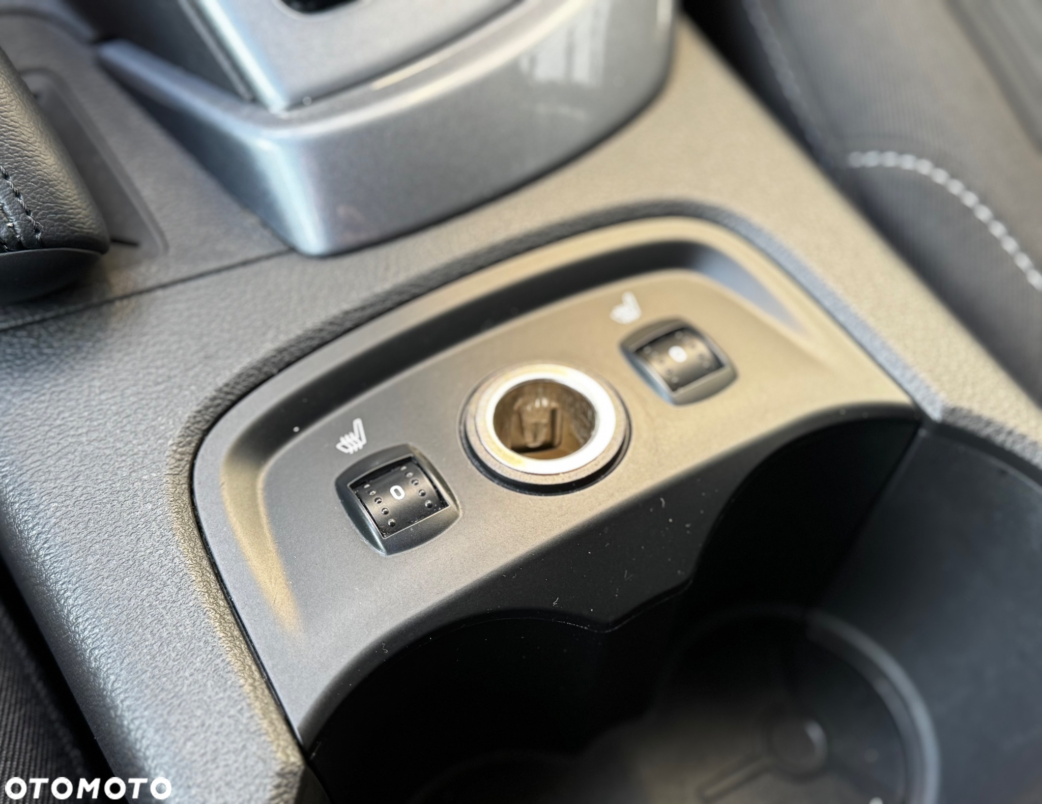 Ford Focus 1.0 EcoBoost Hybrid ST-LINE - 23