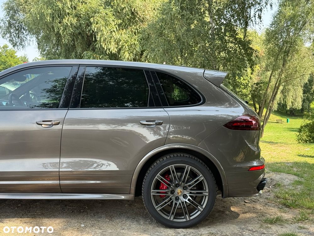 Porsche Cayenne GTS Tiptronic S - 6