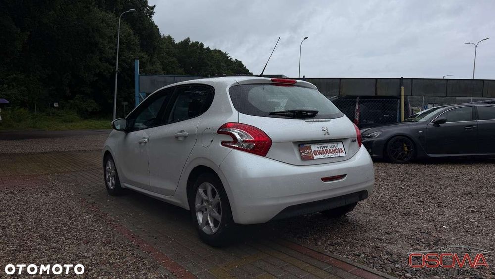 Peugeot 208 1.2 VTi Style - 4