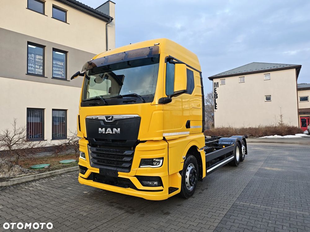 MAN TGX 26.470 6X2 oś skrętna rama do zabudowy - 5