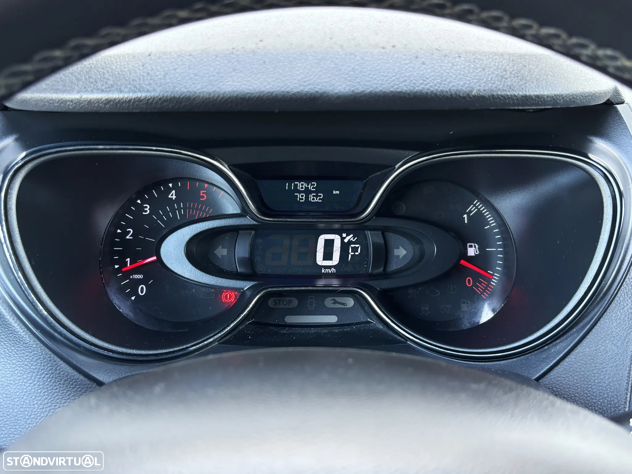 Renault Captur 1.5 dCi Exclusive EDC - 19