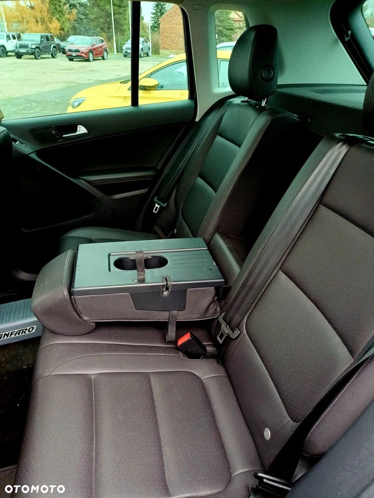 Volkswagen Tiguan - 11