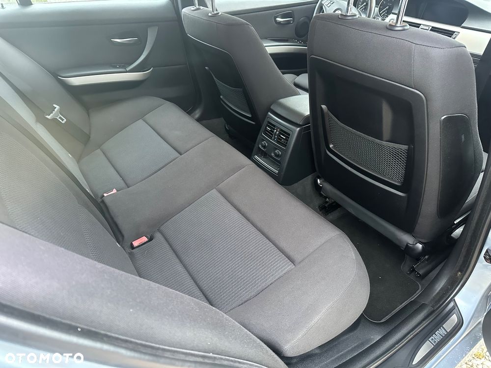 BMW Seria 3 316i - 14