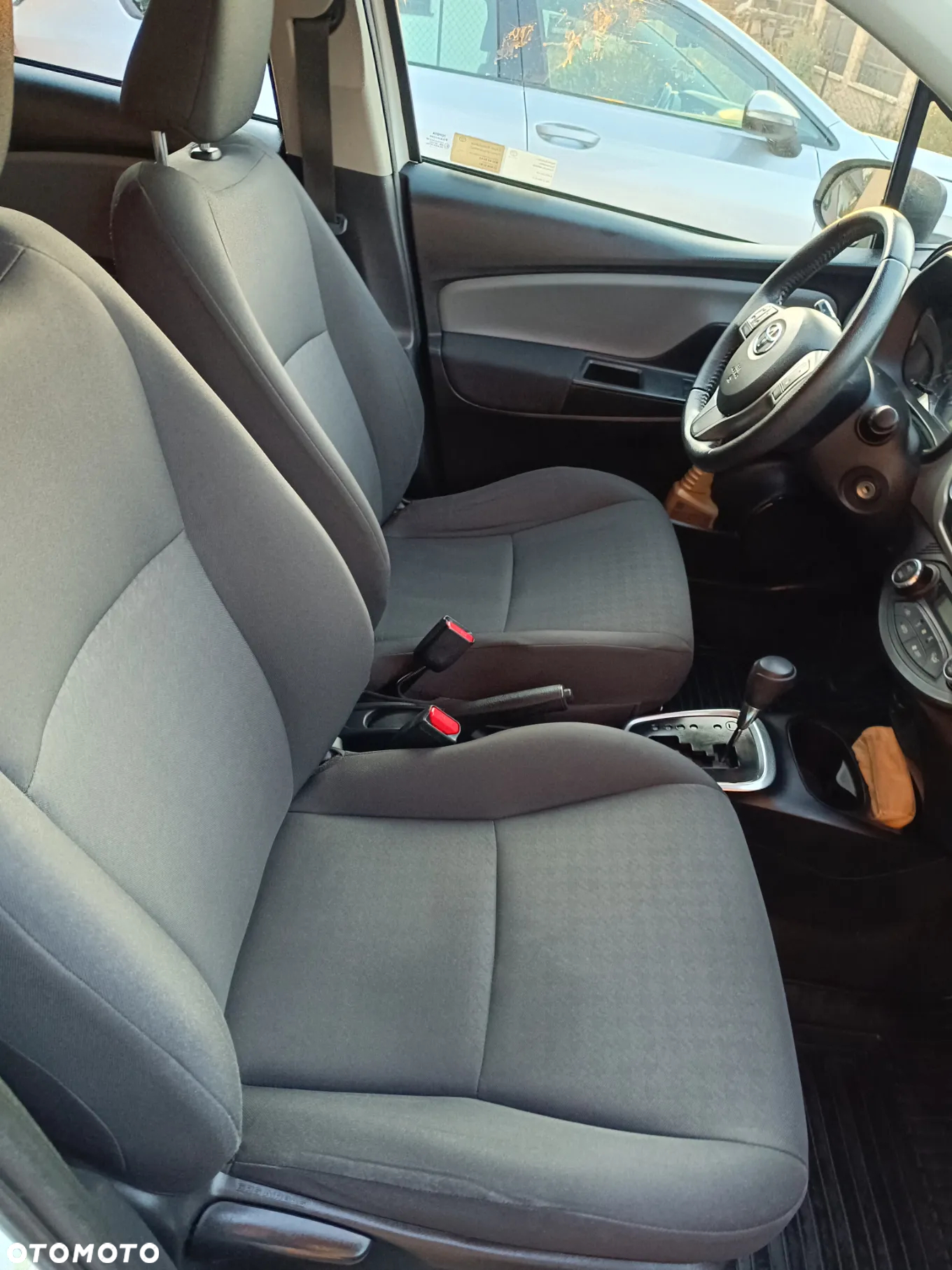 Toyota Yaris - 10