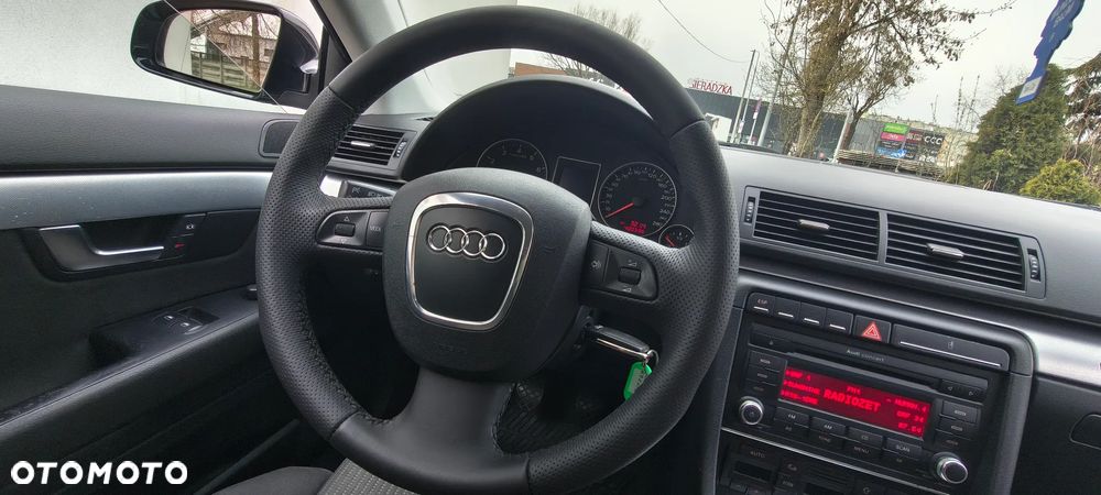 Audi A4 Avant 2.0 T FSI quattro - 19