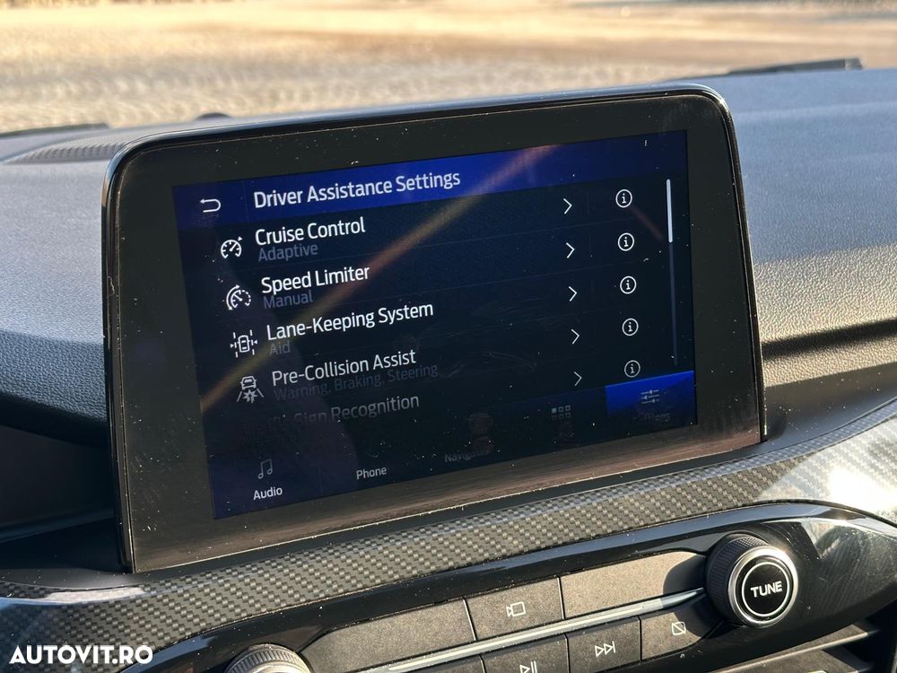 Ford Kuga 2.5 Duratec FWD FHEV ST-Line - 26