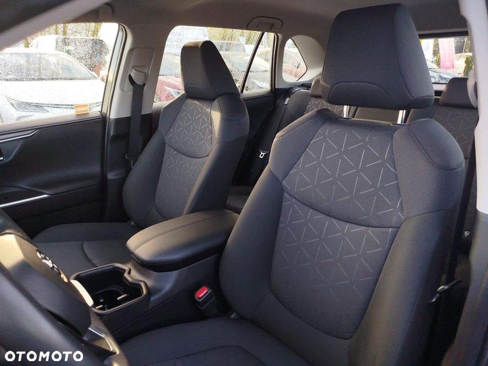 Toyota RAV4 - 11