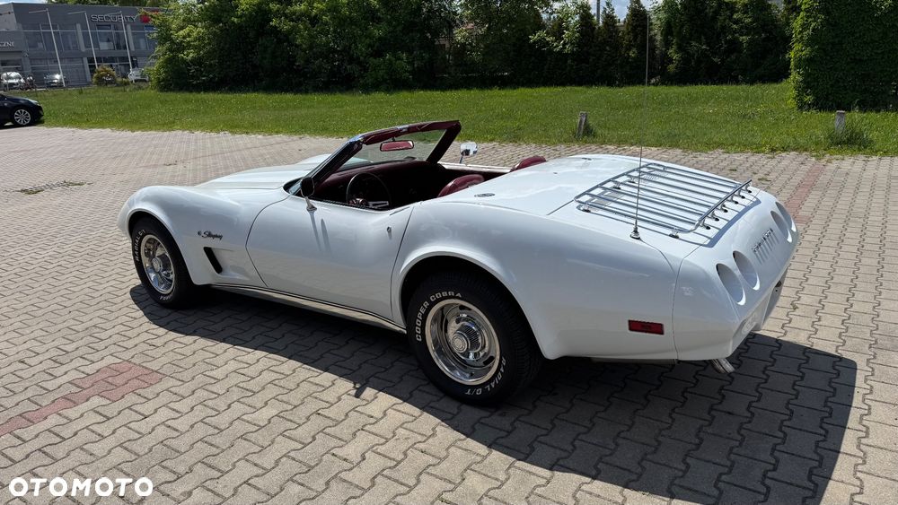 Chevrolet Corvette - 14