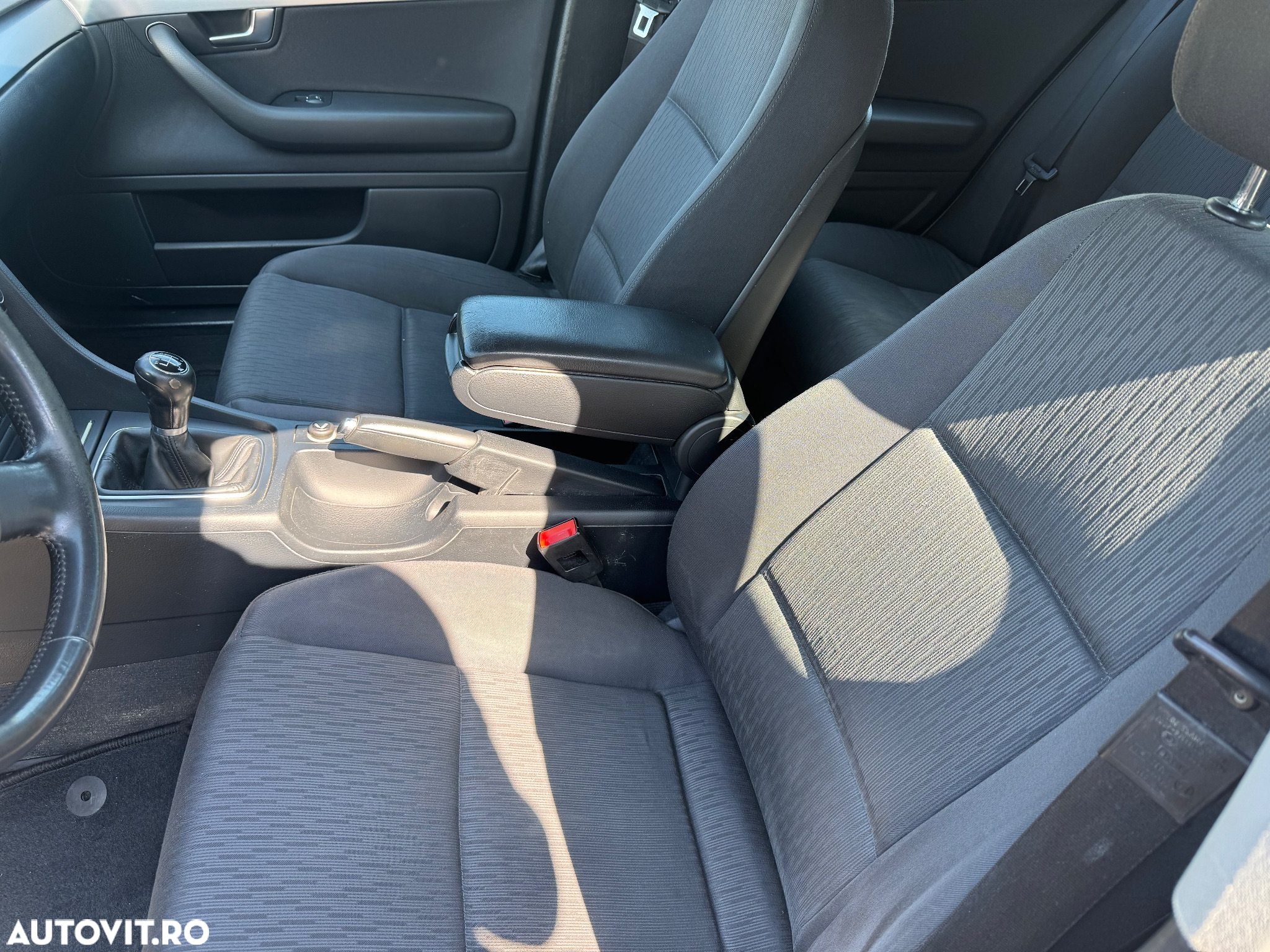 Audi A4 Avant 2.0 TDI DPF quattro - 11