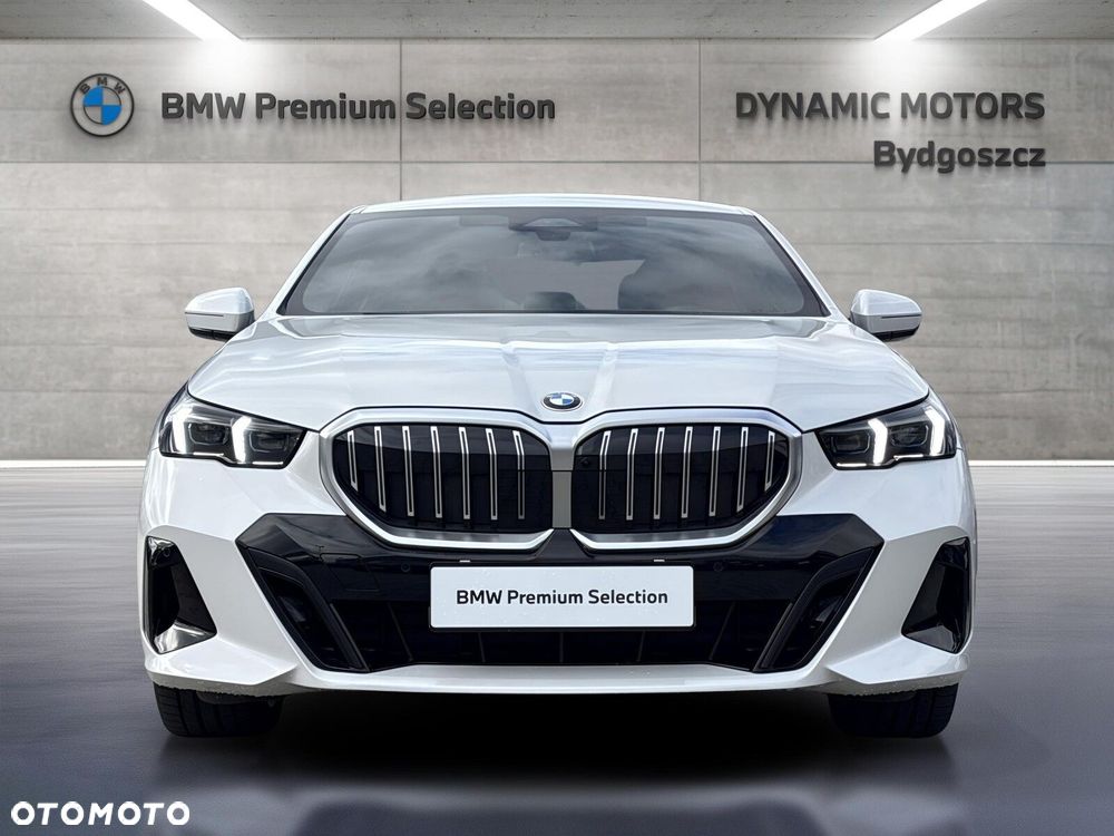 BMW Seria 5 520d xDrive mHEV M Sport - 9