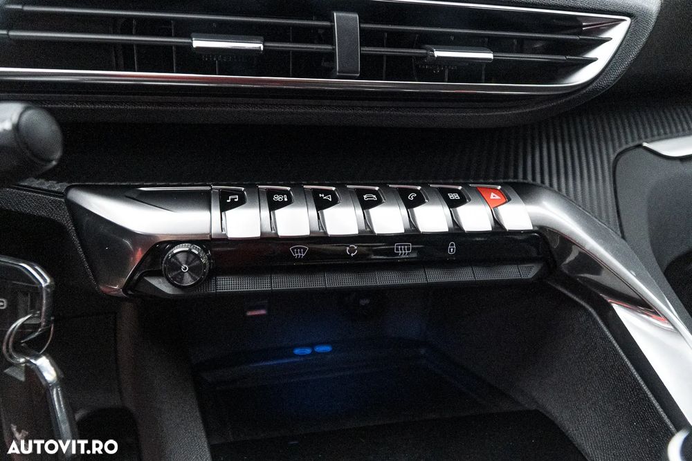 Peugeot 3008 1.2 PureTech Turbo S&S Allure - 12