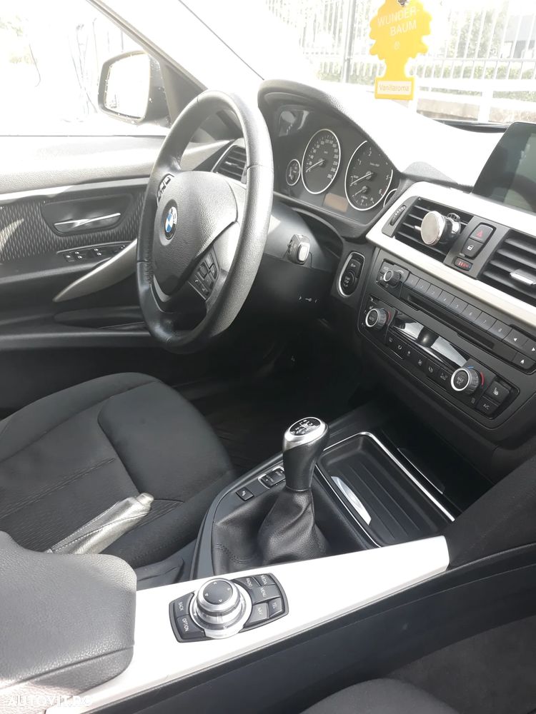 BMW Seria 3 318d Blue Performance - 5