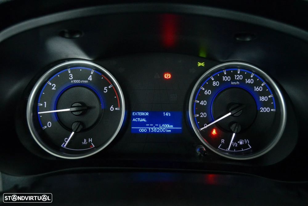 Toyota Hilux 2.4 D-4D 4X2 Cabine Extra 3L - 30