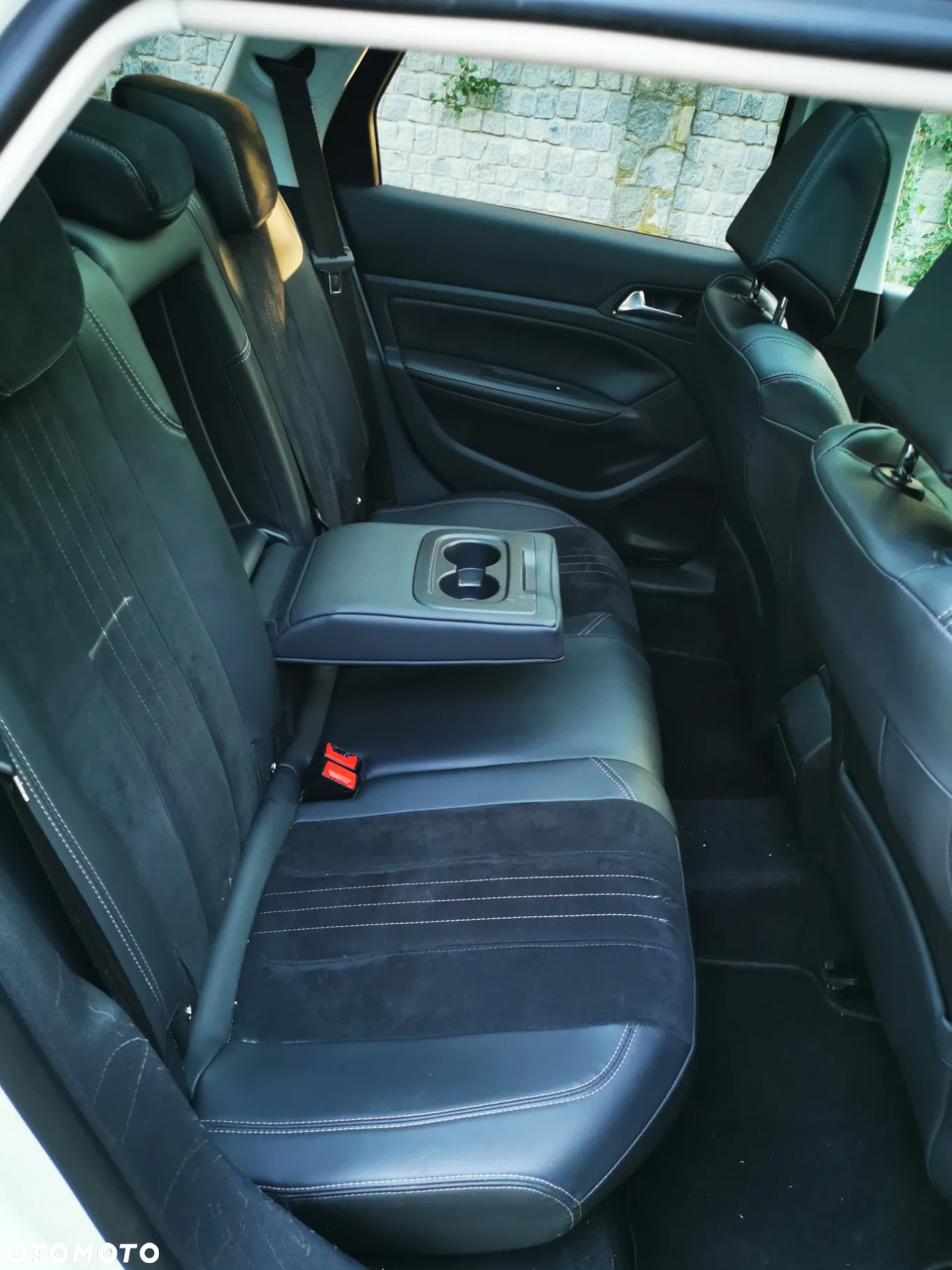 Peugeot 308 1.2 PureTech Allure S&S EAT6 - 7