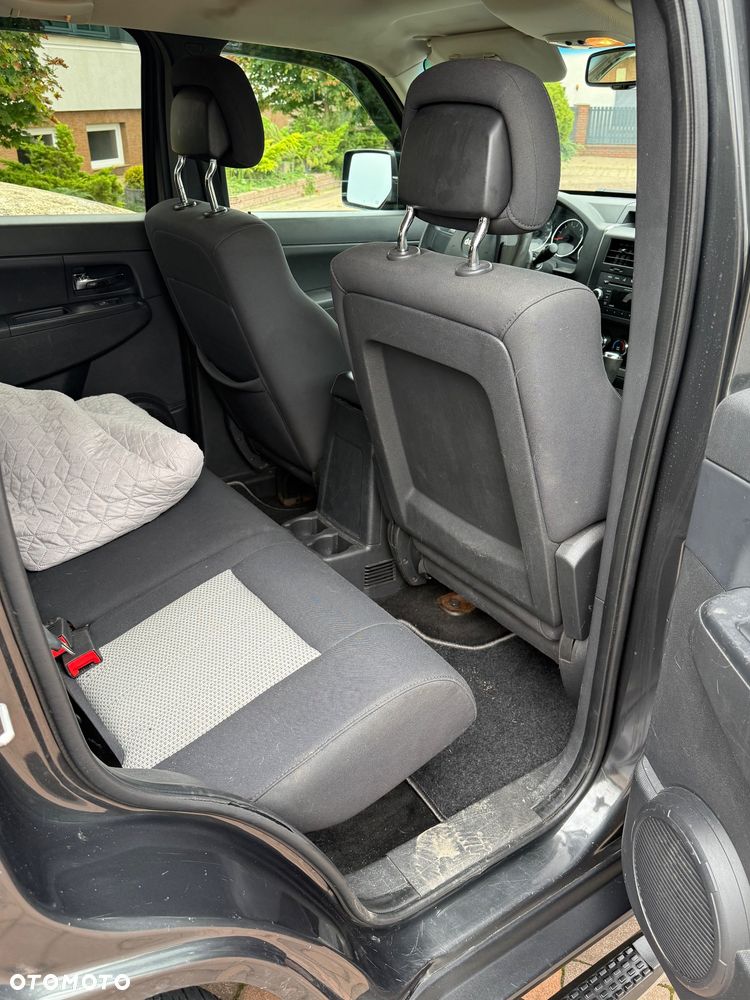 Jeep Liberty - 13