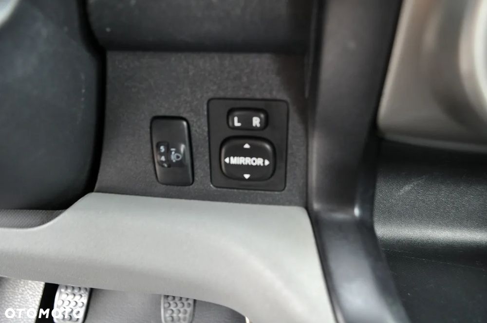 Daihatsu Sirion 1.3 - 20