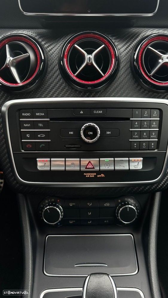 Mercedes-Benz A 45 AMG 4Matic Speedshift 7G-DCT - 18