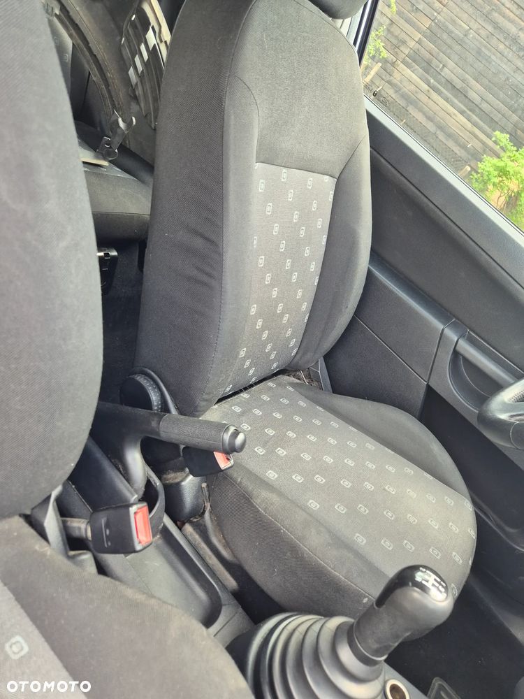 Ford Fiesta 1.3 Futura - 3