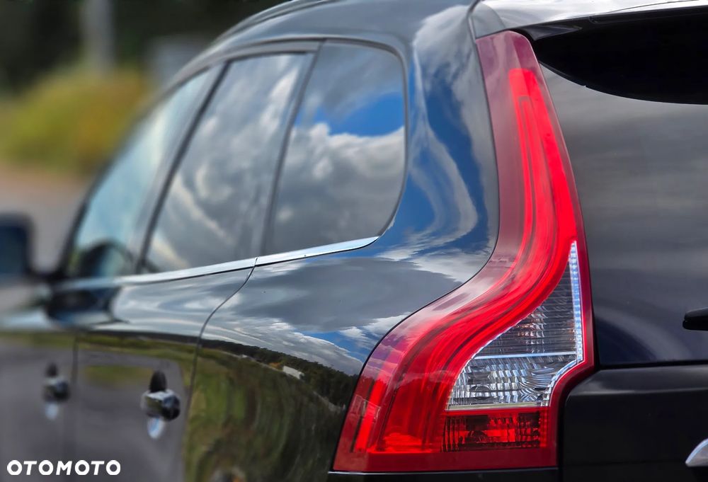 Volvo XC 60 D4 AWD Momentum - 11