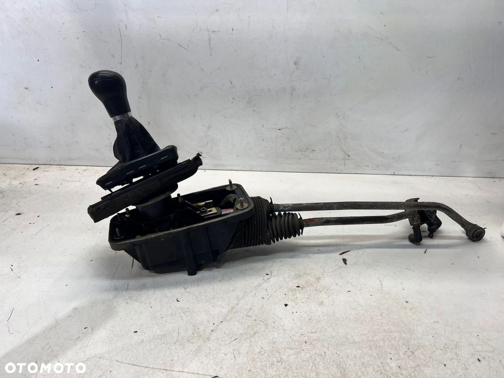 WYBIERAK BIEGÓW LEWAREK AUDI A4 B6 B7 8E0711290 8E0711613D 8E0711271G 5-B - 1