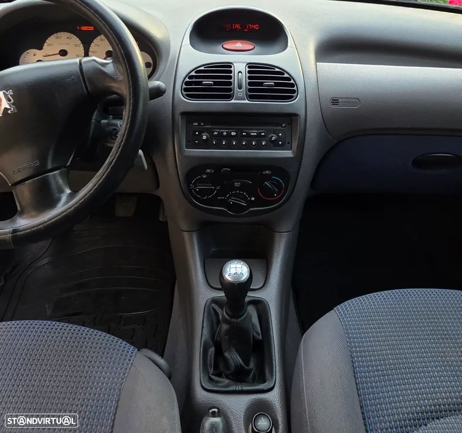 Peugeot 206 1.1 Color Line - 10