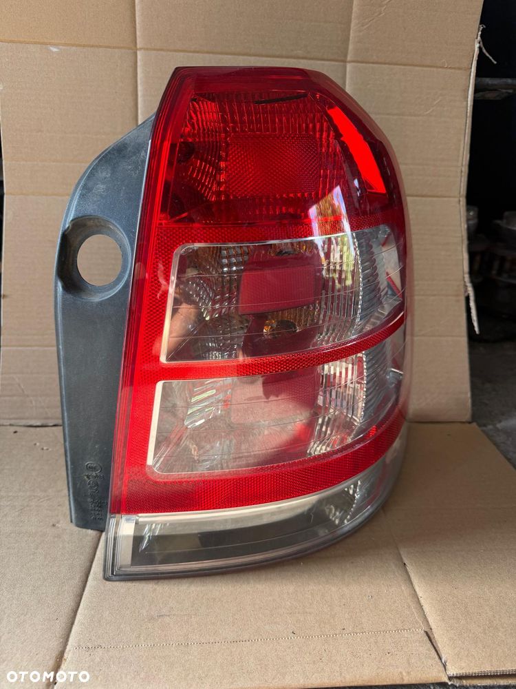 Lampa prawa tylna prawy tył Opel Zafira B LIFT Europa - 3