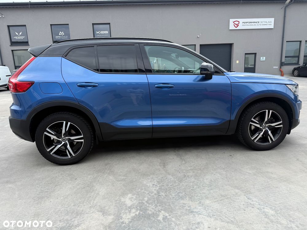 Volvo XC 40 D4 AWD R-Design - 9