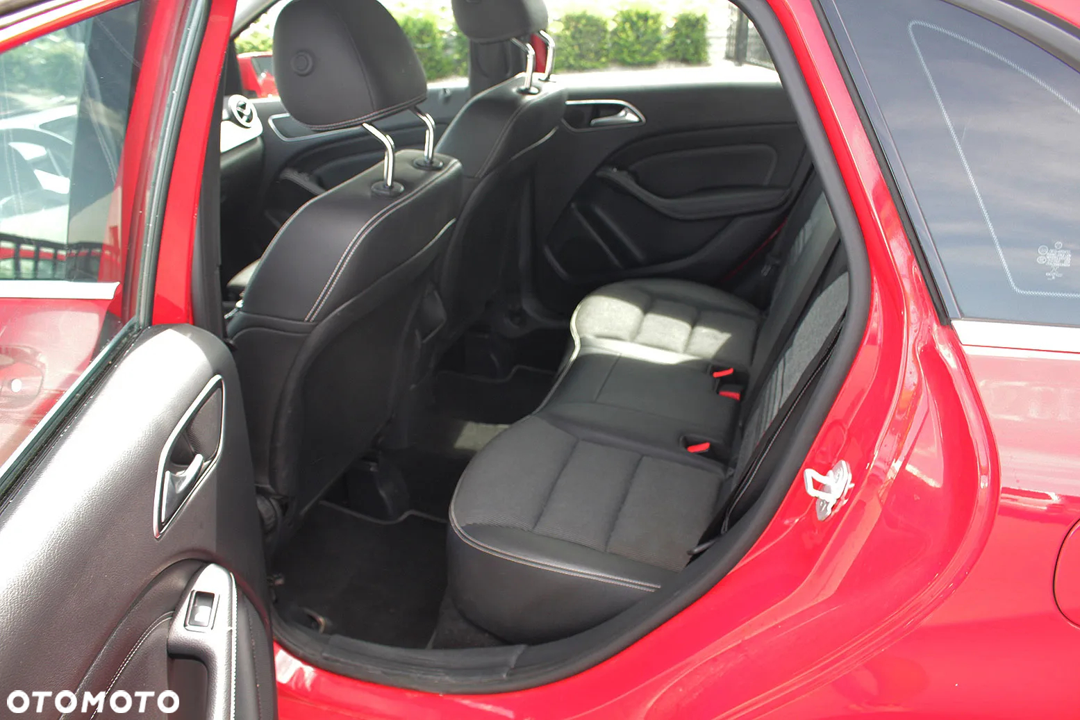 Mercedes-Benz Klasa B 180 (BlueEFFICIENCY) - 12