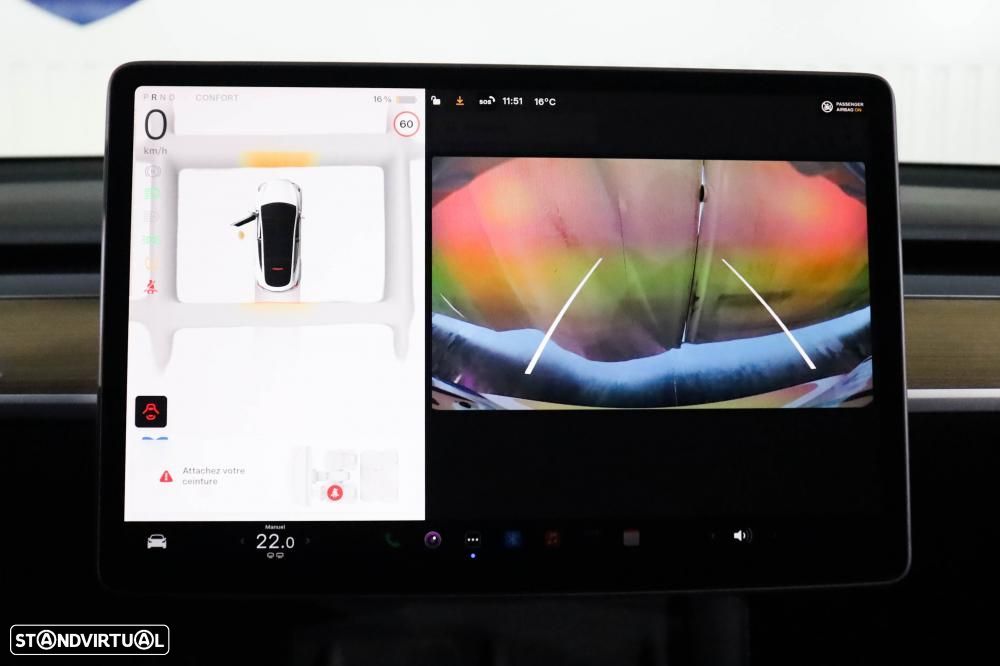 Tesla Model Y Performance Dual Motor AWD - 23