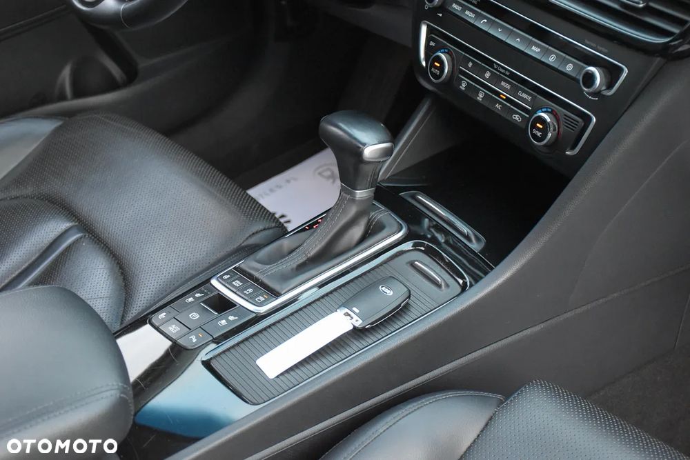 Kia Optima 1.7 CRDI DCT GT Line - 28