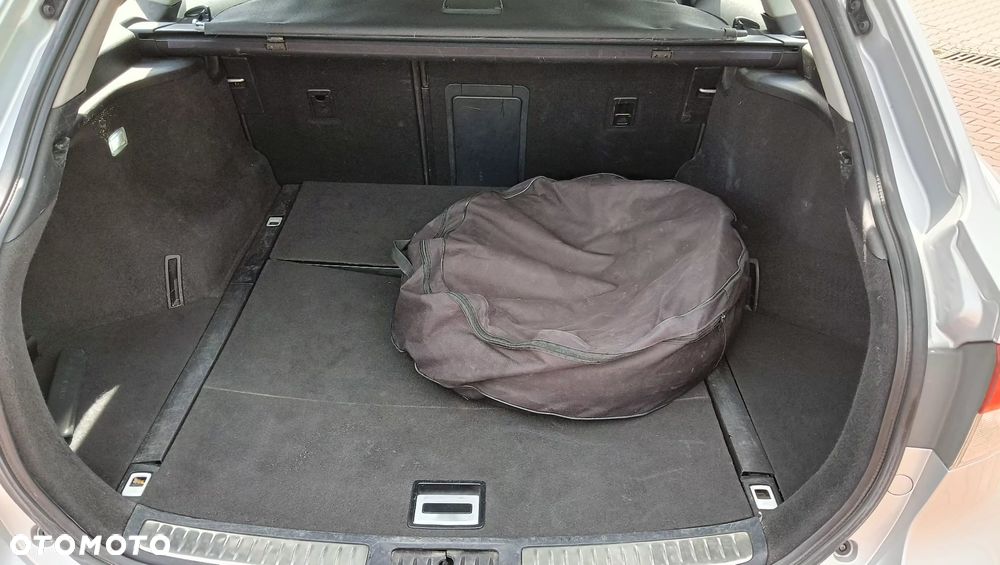 Toyota Avensis 2.0 Style MS - 32