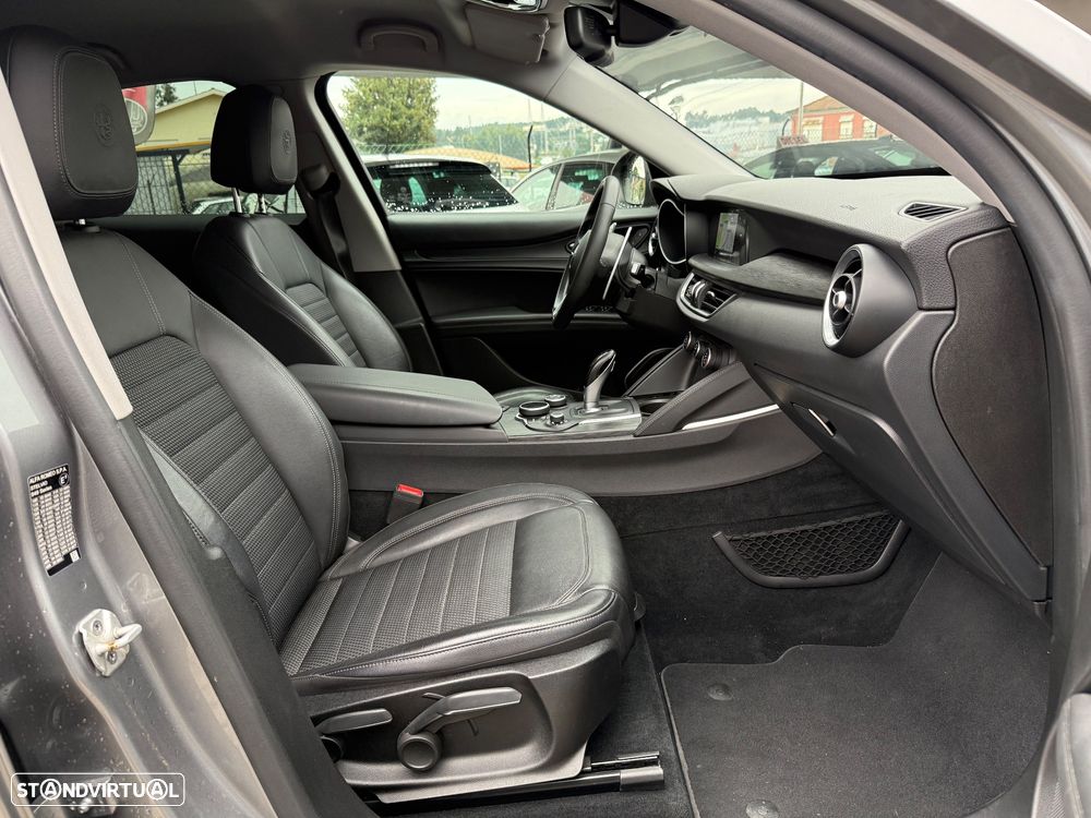 Alfa Romeo Stelvio 2.2 D Super AT8 - 13