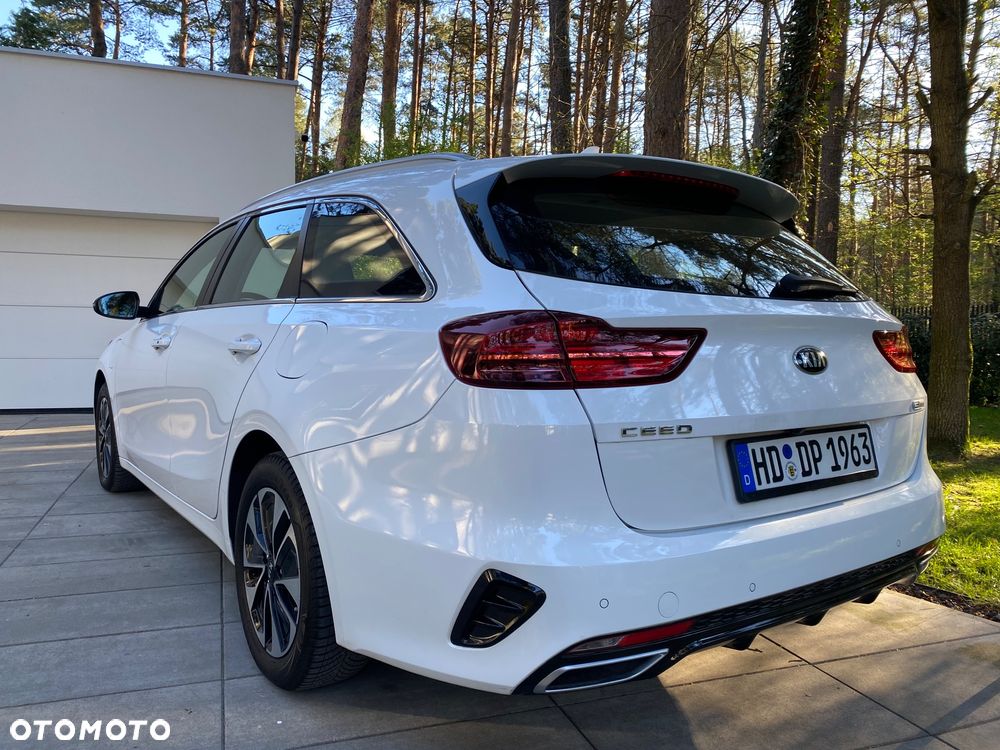 Kia Ceed - 12