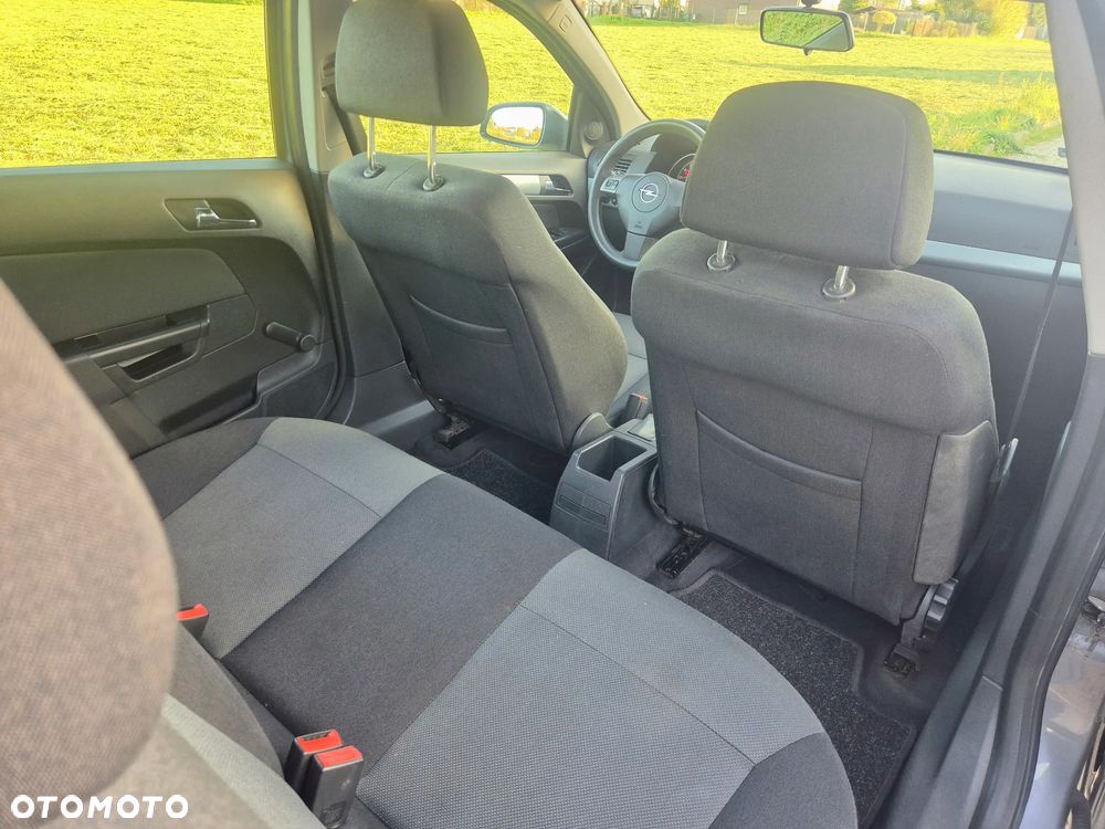 Opel Astra 1.4 Elegance - 24