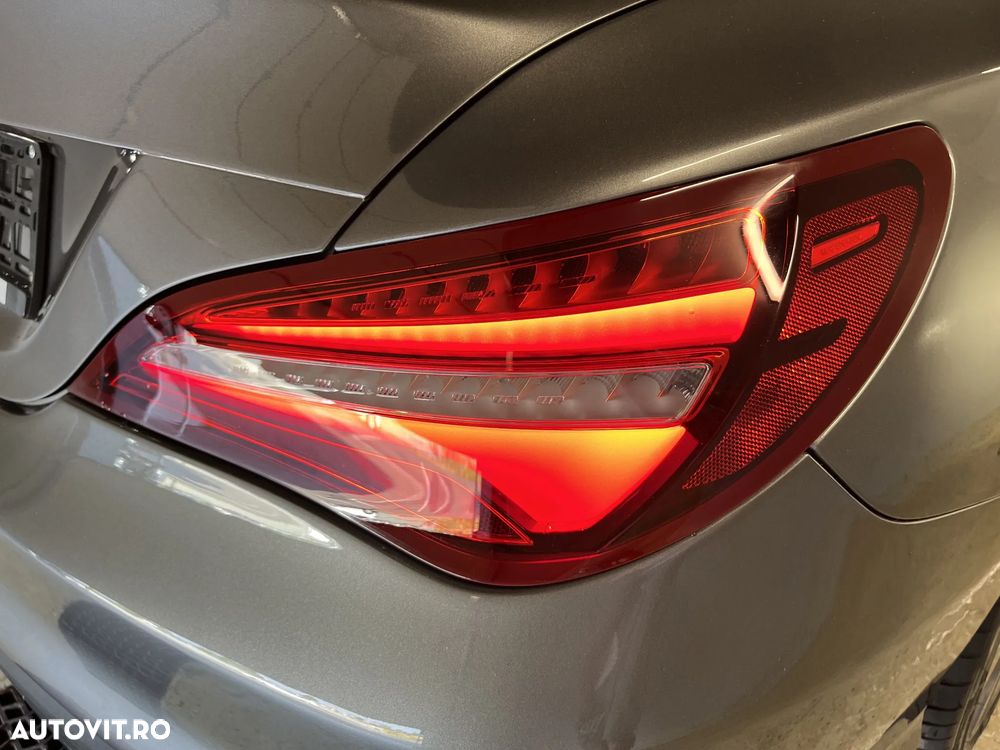 Mercedes-Benz CLA 180 7G-DCT Urban - 27