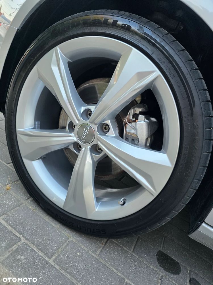 Audi A4 Limousine - 26