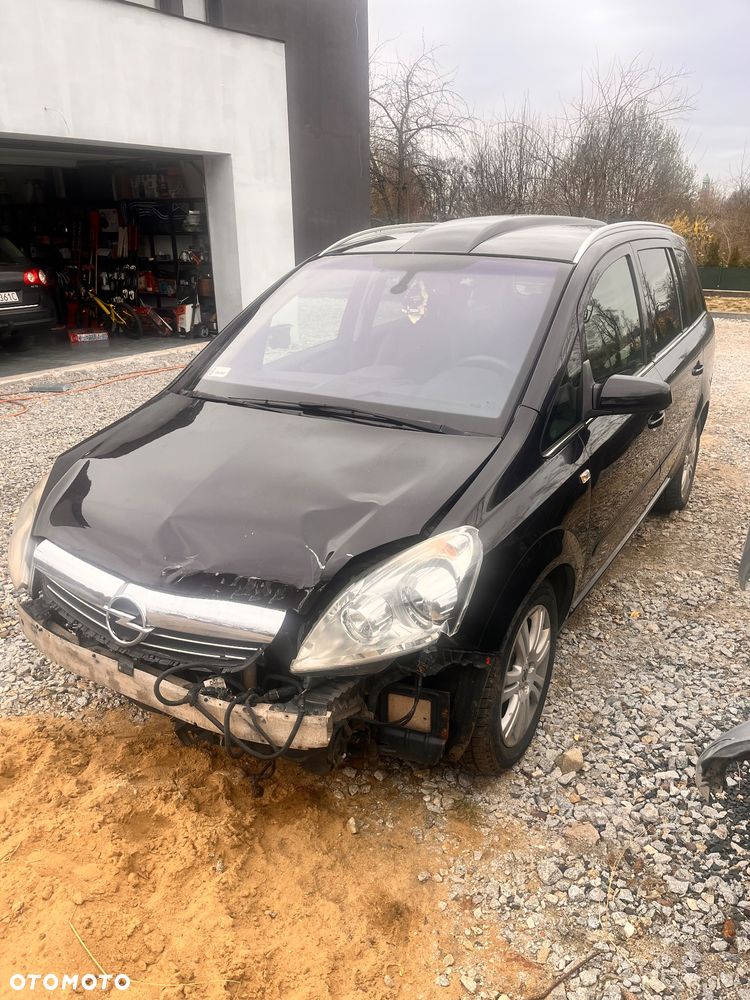 Opel Zafira 1.9 CDTI Cosmo - 2