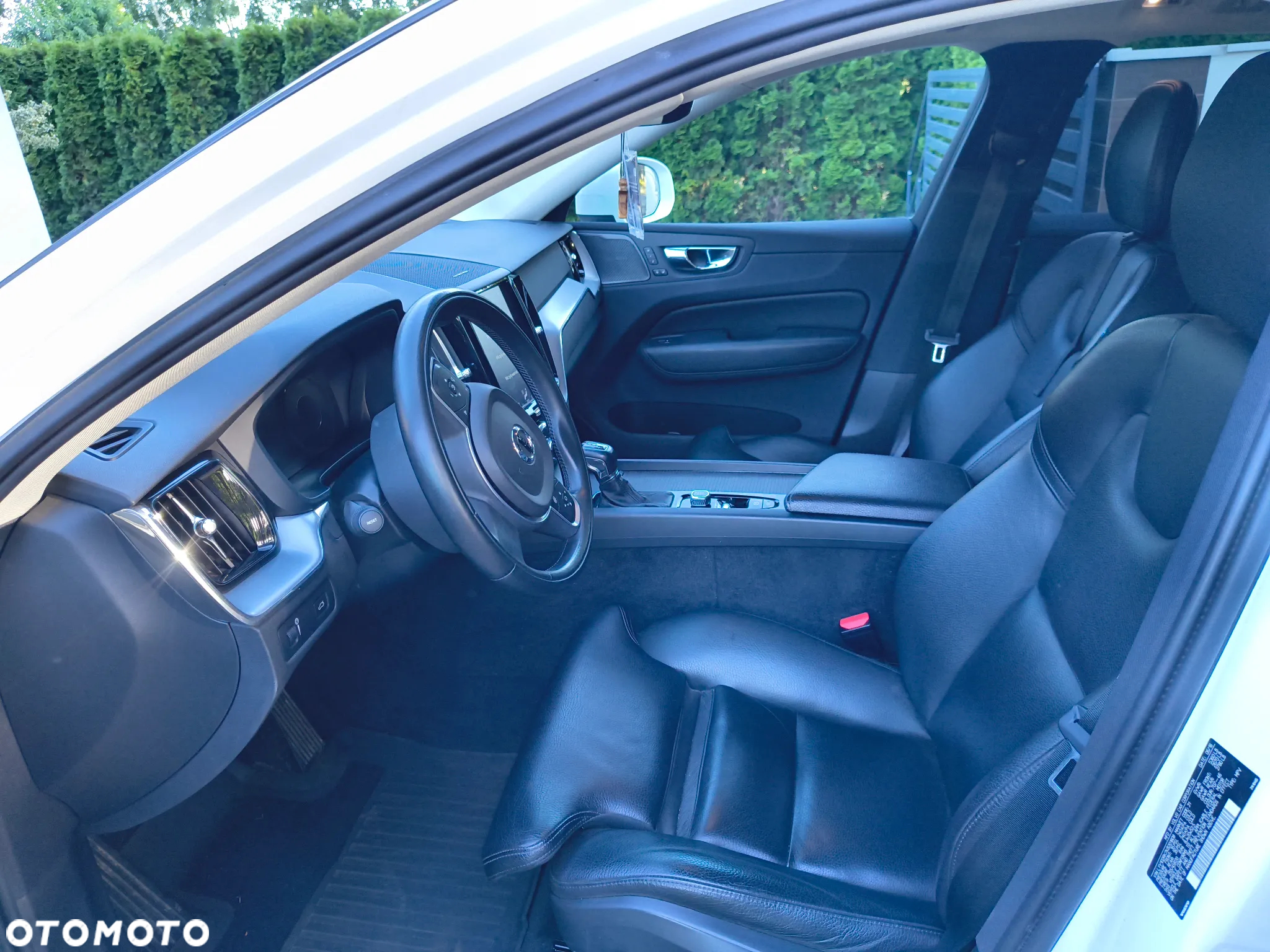 Volvo XC 60 T5 AWD Momentum - 5